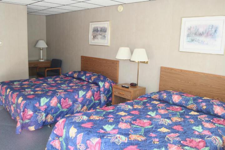 Bluffs Inn - thumb 6