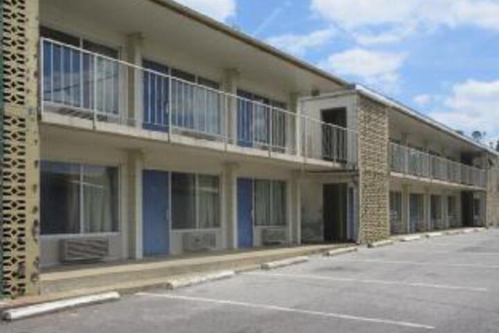 Econo Lodge - thumb 4