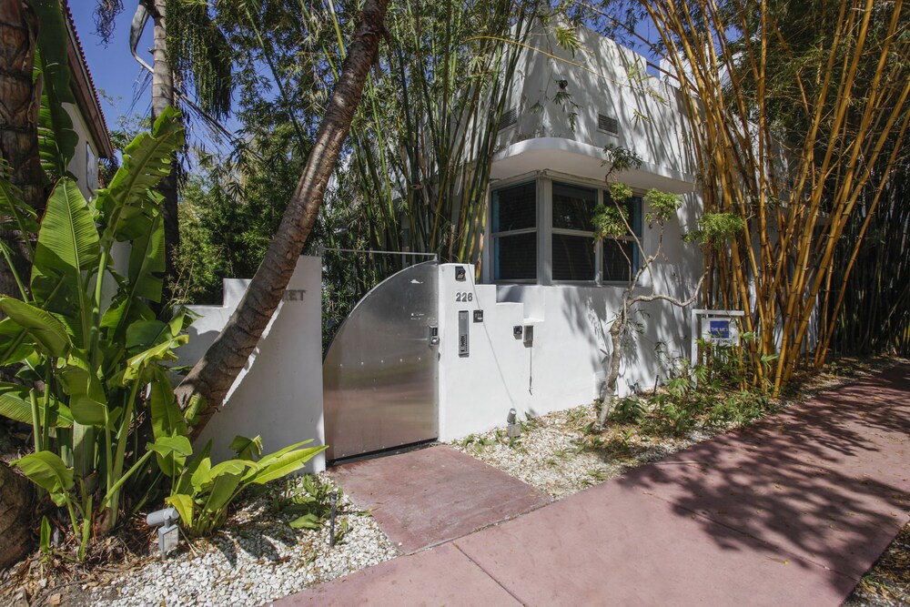 Zen 1BR In SoBe - thumb 4