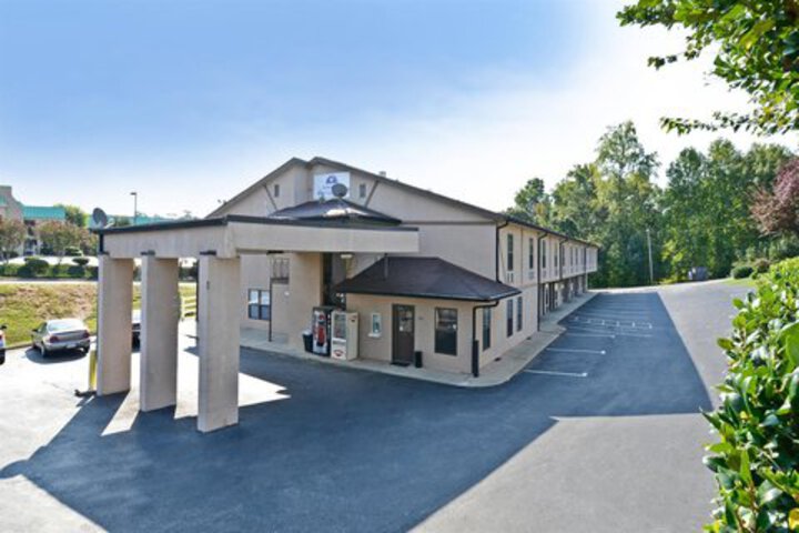 Americas Best Value Inn - thumb 2