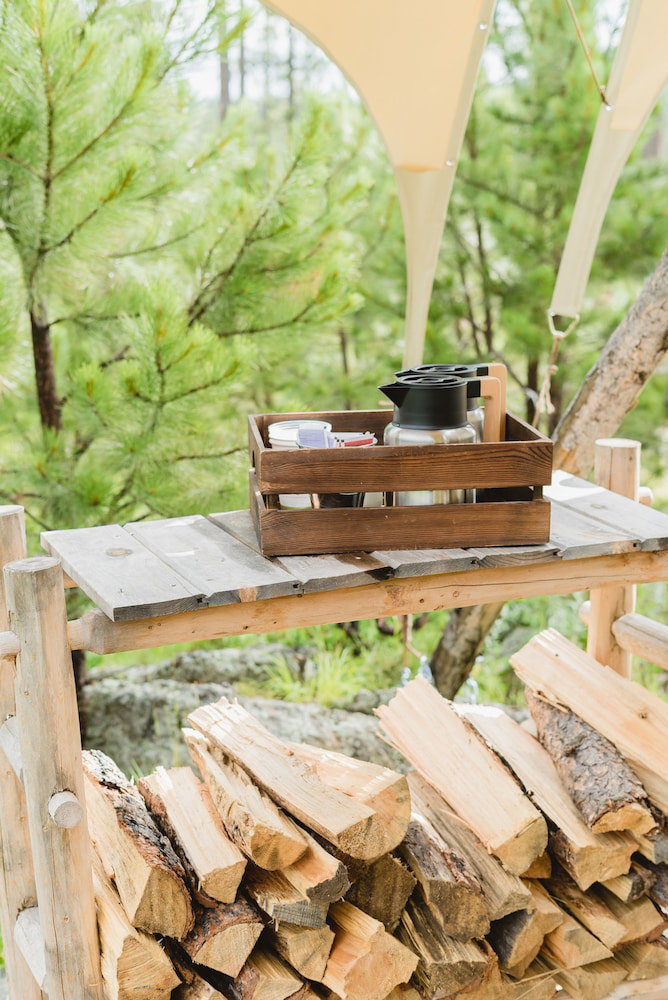 Under Canvas Mount Rushmore - thumb 3