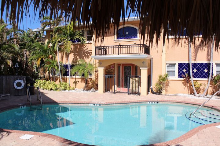 Coconut Cabana At Coconut Villas Of Dunedin Two Bedroom Condo - thumb 4