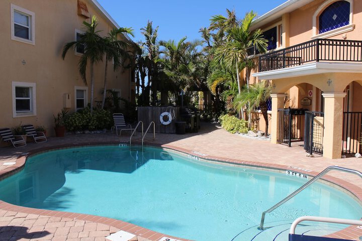 Coconut Cabana At Coconut Villas Of Dunedin Two Bedroom Condo - thumb 2