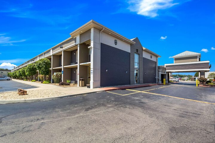 Quality Inn & Suites Kansas City - Independence I-70 East - thumb 1