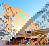 Holiday Inn Express Woodbridge an IHG Hotel - Accommodation Indiana