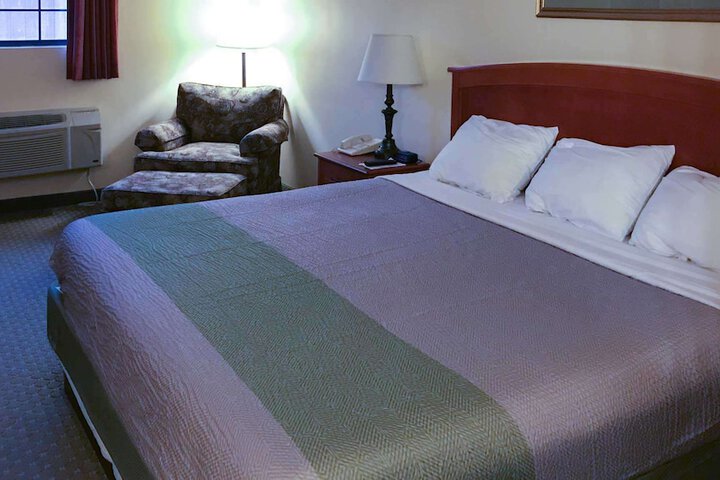 Motel 6 Bloomsburg, PA - thumb 6