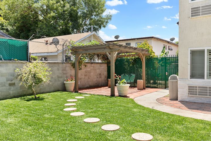 Le Blanc Inn & Suites - thumb 3