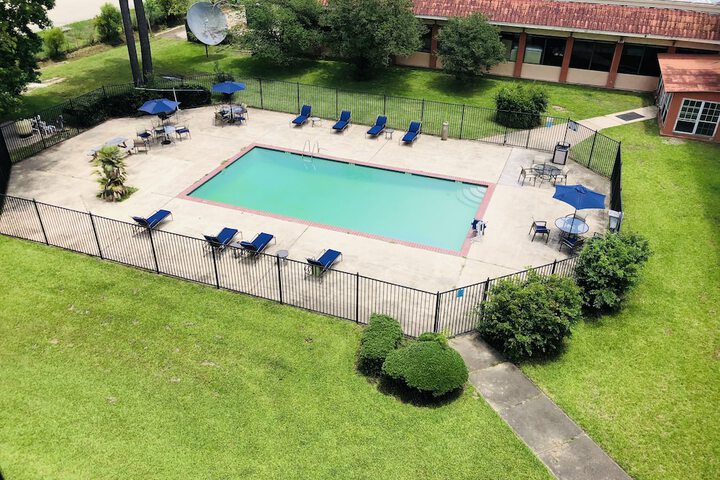 The Grand Hotel Spindletop - thumb 3