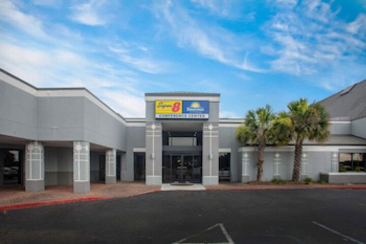 Days Inn By Wyndham Mobile I-65 - thumb 0