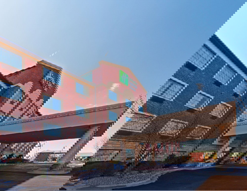 Holiday Inn Express Tulsa S Broken Arrow Hwy 51, An IHG Hotel - thumb 3