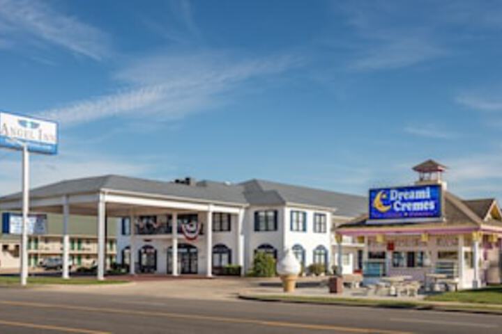 AmazInn & Suites - thumb 0