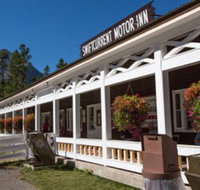 Swiftcurrent Motor Inn and Cabins - Inside the Park - Accommodation Indiana