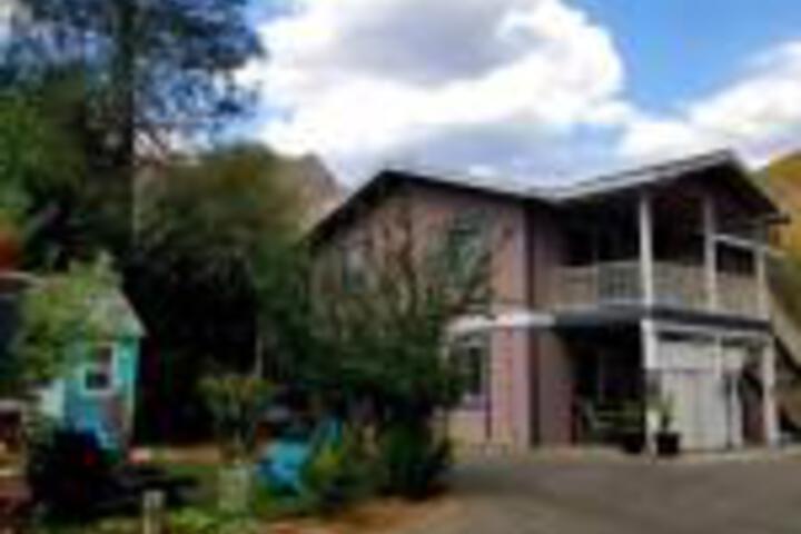 Sacred Mtn River Suites - thumb 0