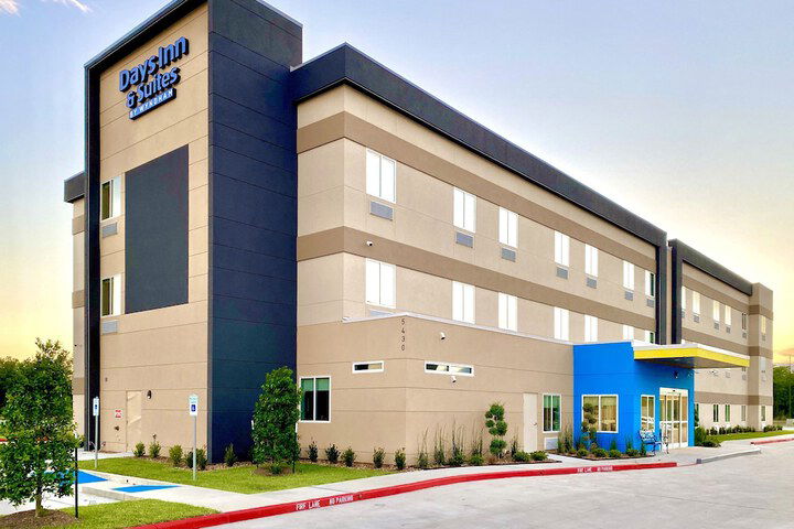 Days Inn & Suites By Wyndham Beaumont West / I-10 & Walden - thumb 4