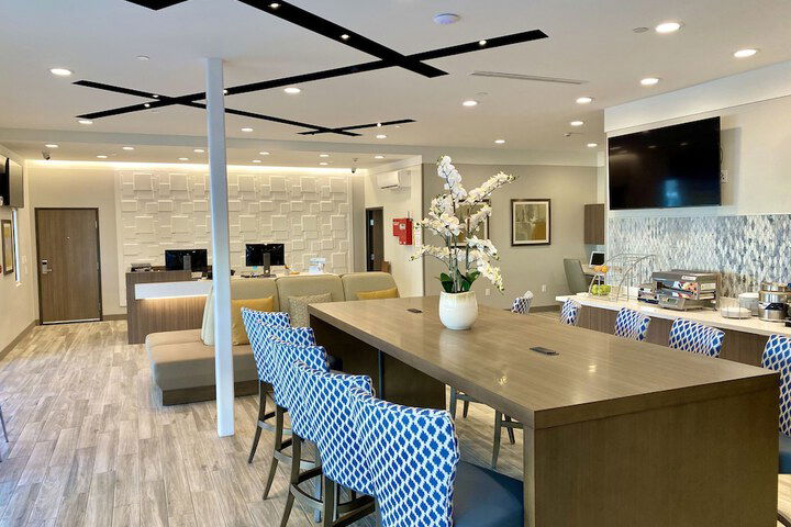 Days Inn & Suites By Wyndham Beaumont West / I-10 & Walden - thumb 6