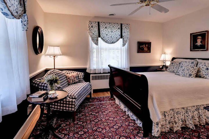 Bentley Manor Inn - thumb 6