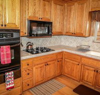 Edgehill Escape 3 Br home by RedAwning - Accommodation Indiana