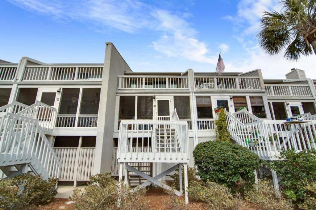 48 Beach Club Villa - thumb 1