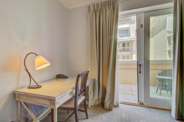 304 B The Village - thumb 4