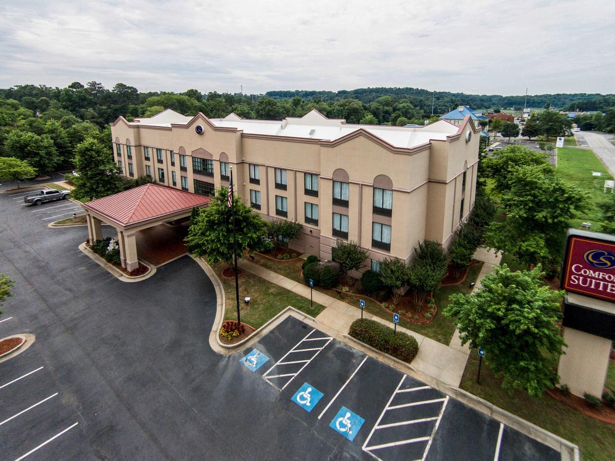 Comfort Suites Woodstock - thumb 33
