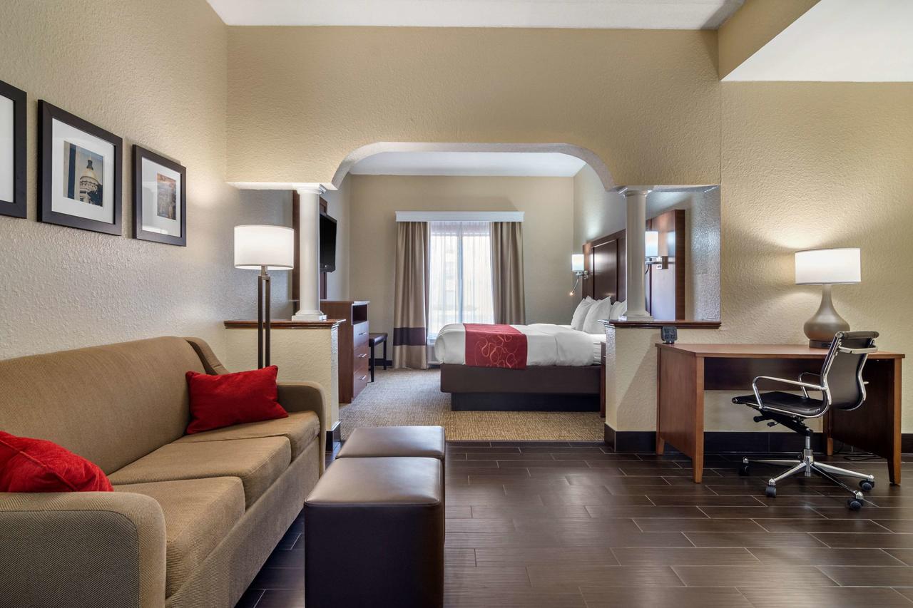Comfort Suites Woodstock - thumb 13