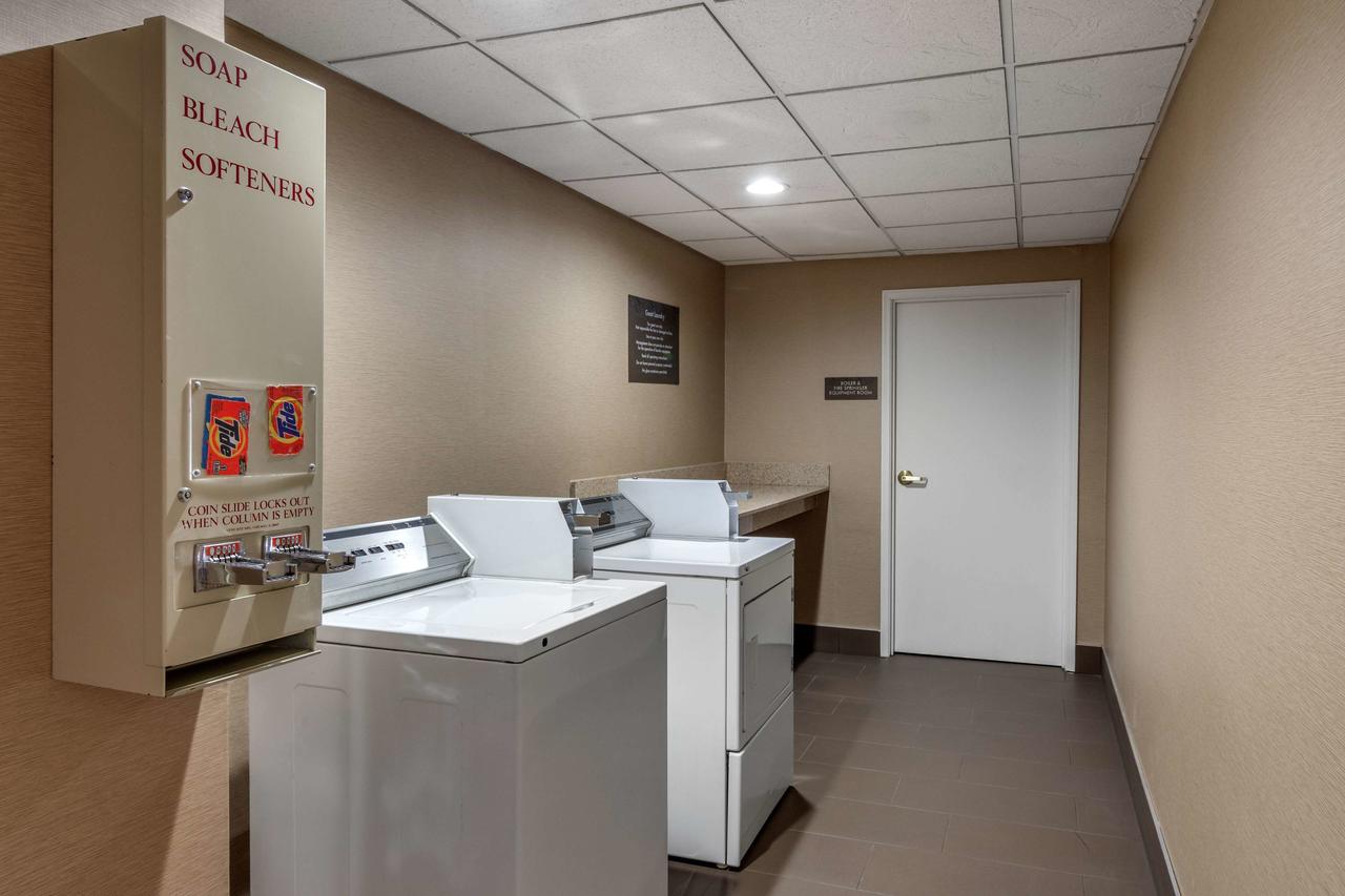 Comfort Suites Woodstock - thumb 41