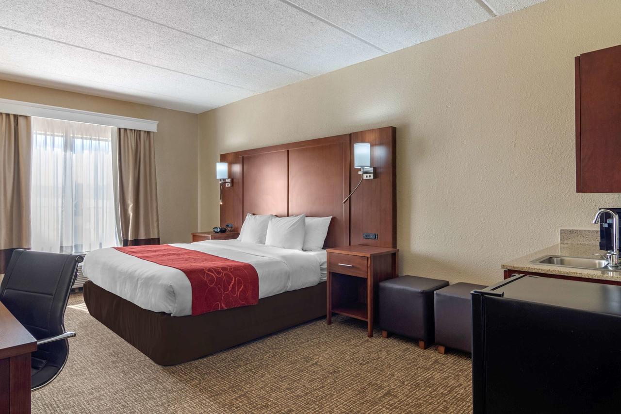 Comfort Suites Woodstock - thumb 36