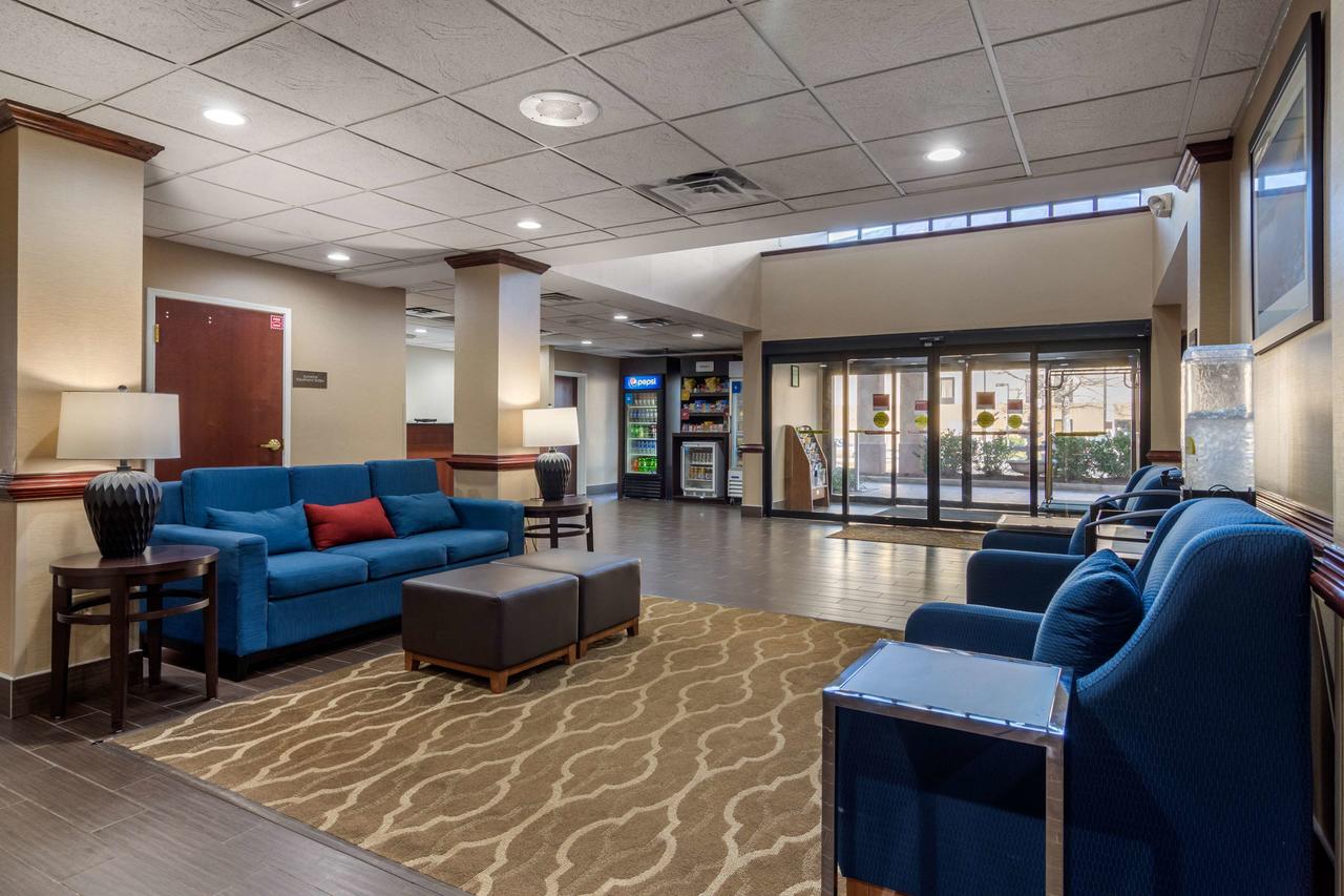Comfort Suites Woodstock - thumb 29