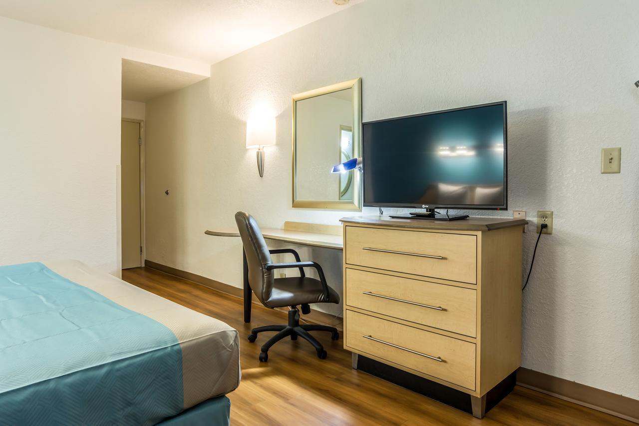 Motel 6 Atlanta Downtown - thumb 34