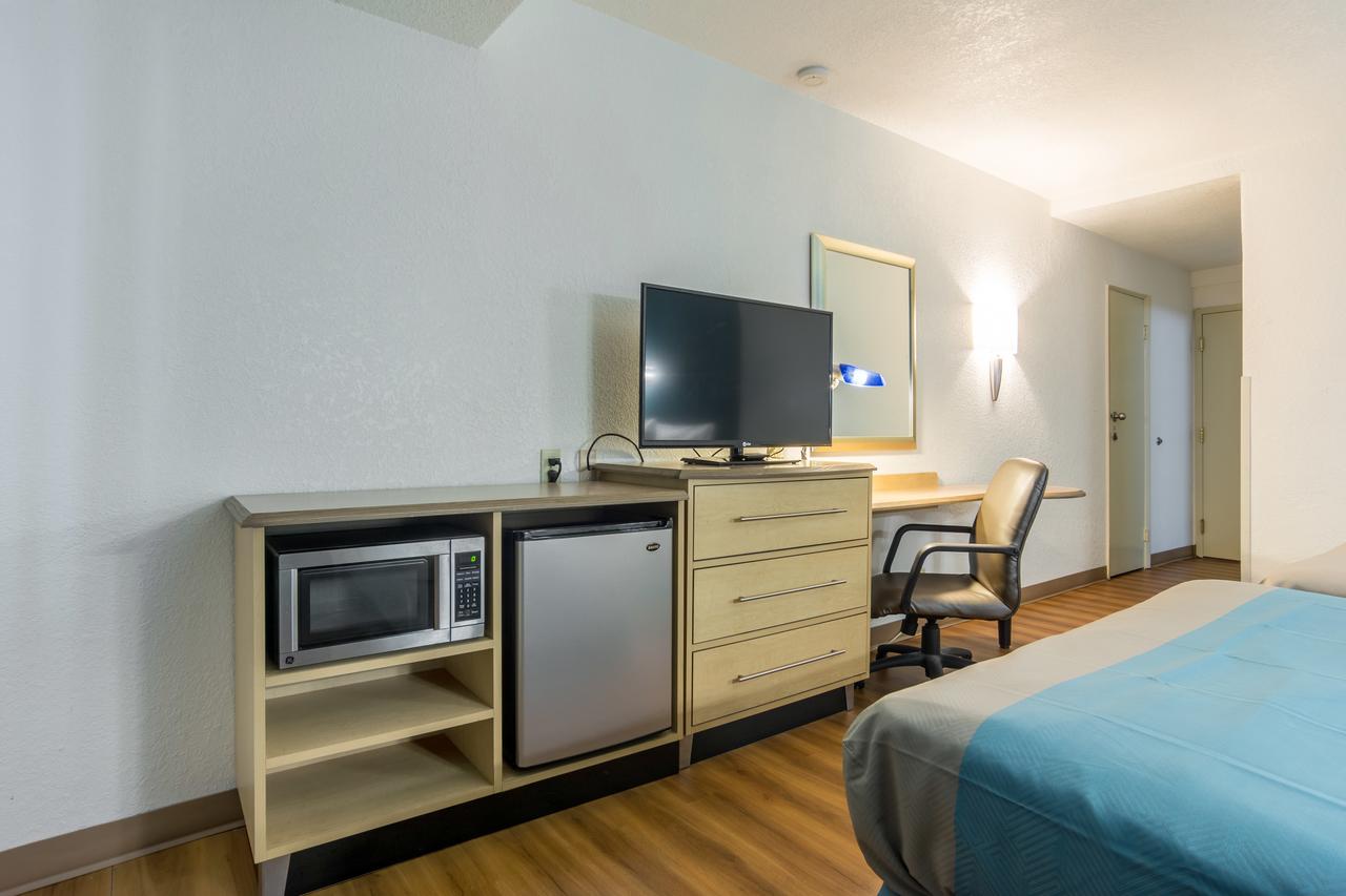 Motel 6 Atlanta Downtown - thumb 30