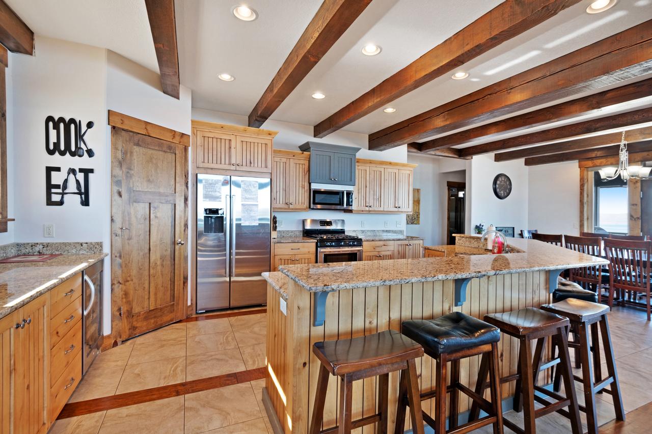 8 Bed 5 Bath Vacation Home In Fish Haven - thumb 2