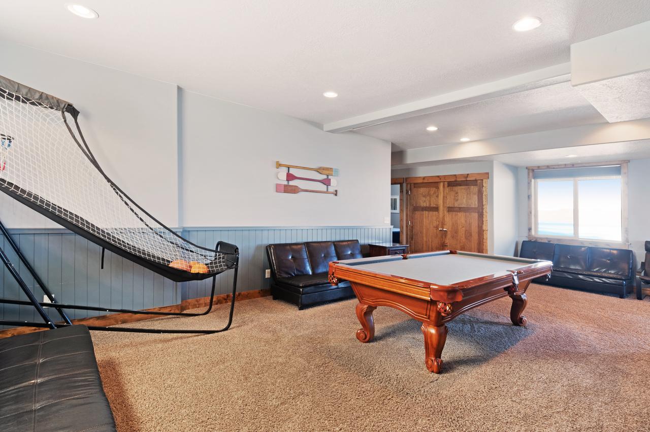 8 Bed 5 Bath Vacation Home In Fish Haven - thumb 18