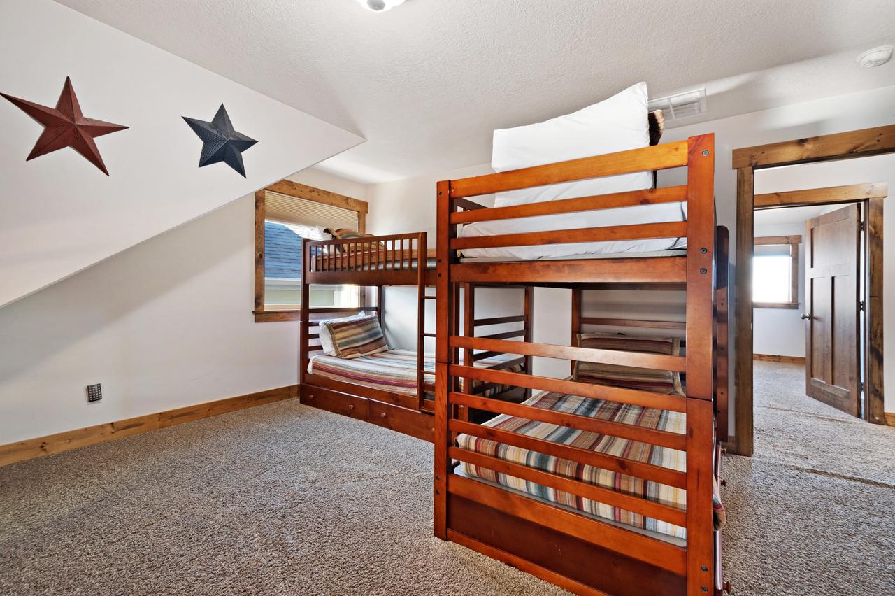 8 Bed 5 Bath Vacation Home In Fish Haven - thumb 36