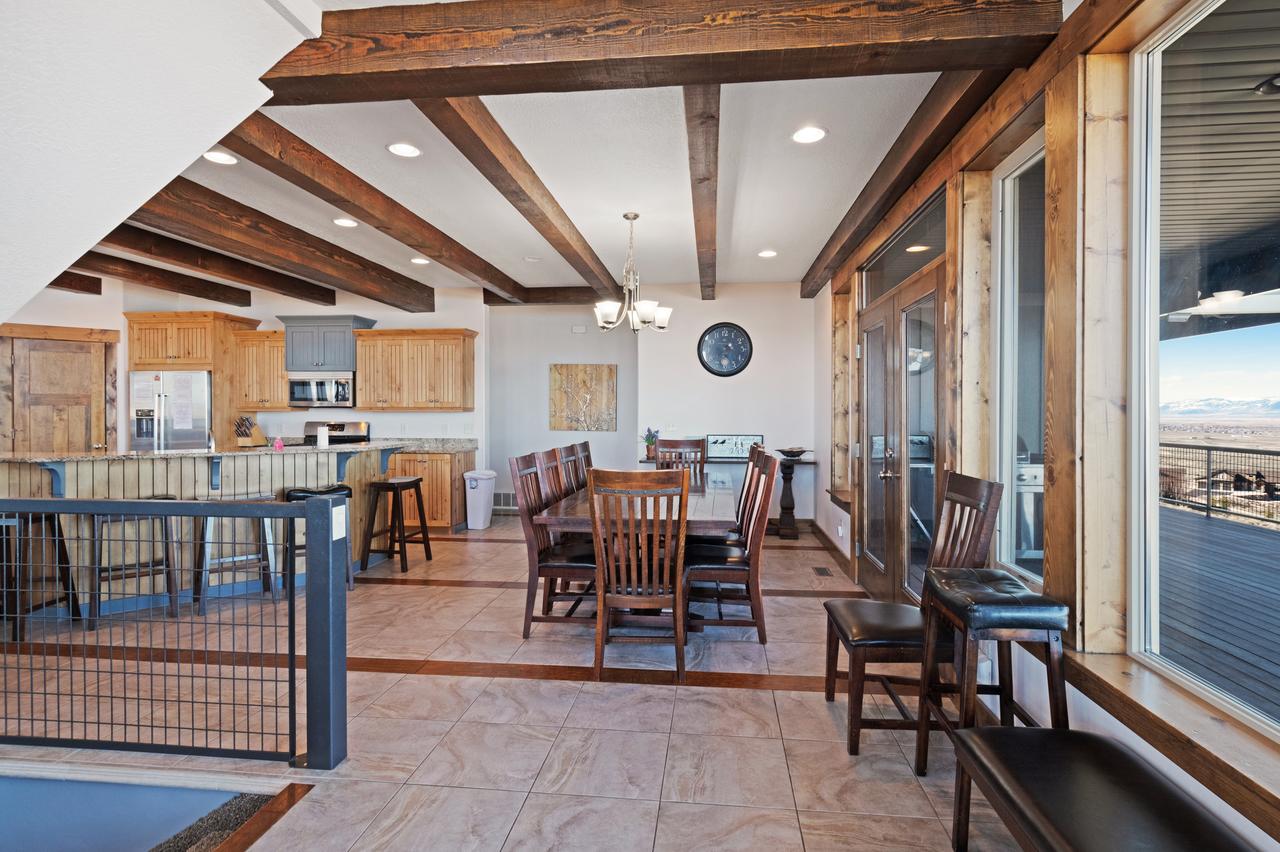 8 Bed 5 Bath Vacation Home In Fish Haven - thumb 11