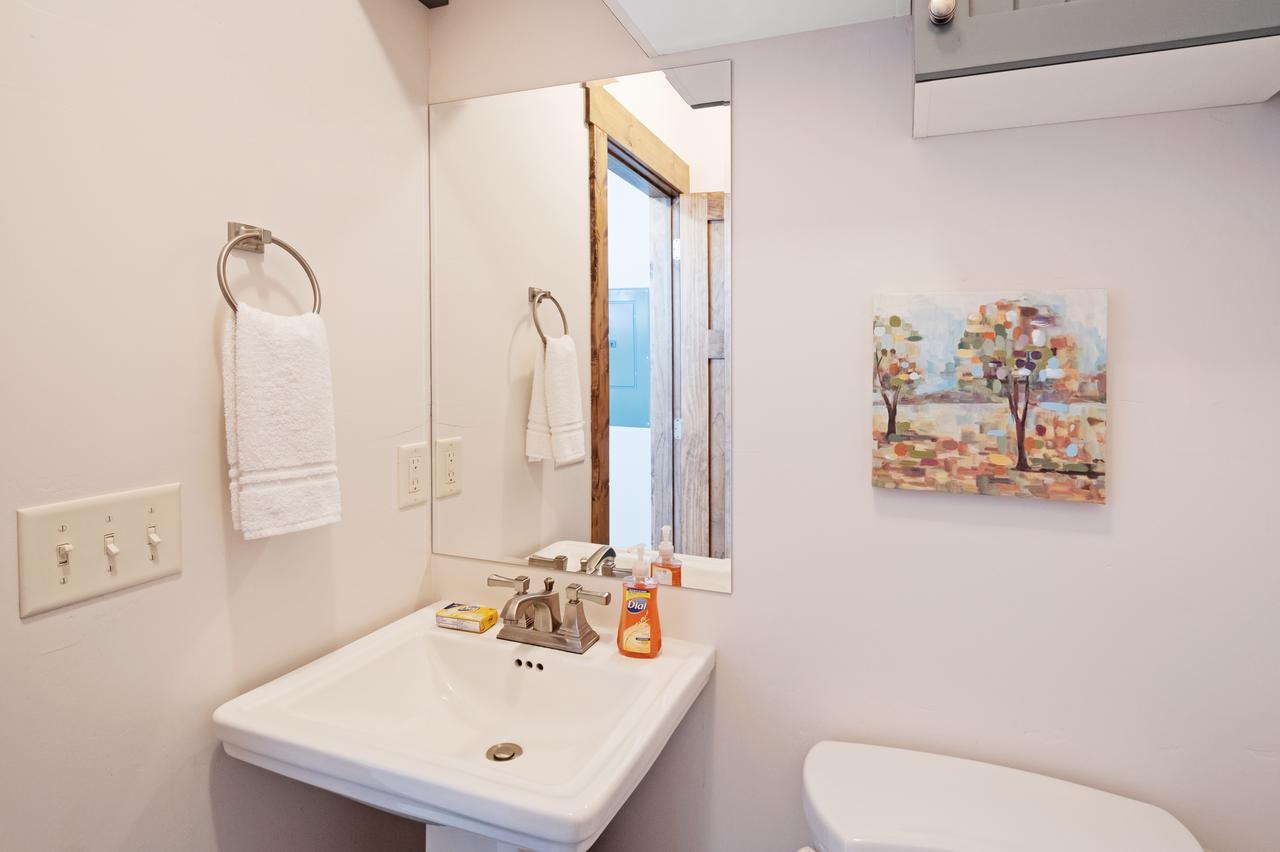 8 Bed 5 Bath Vacation Home In Fish Haven - thumb 17