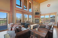 9 Bed 5 Bath Vacation home in Fish Haven Accommodation Indiana