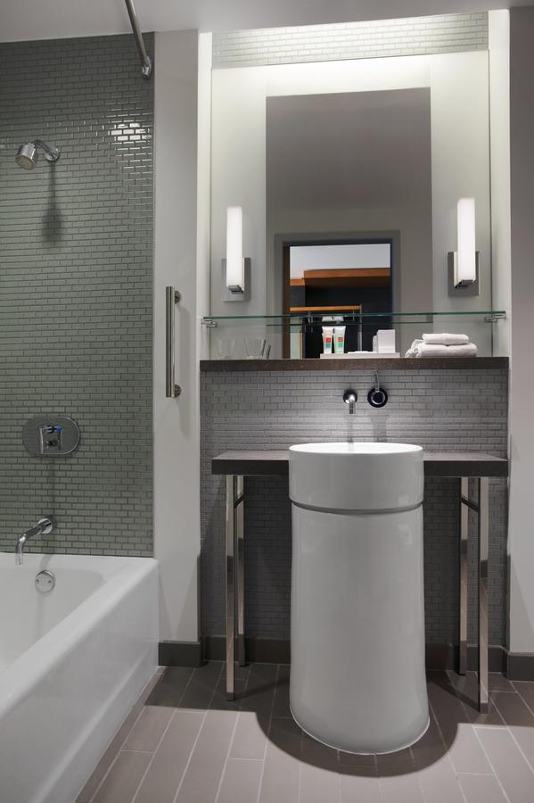 Loews Chicago O'Hare Hotel - thumb 19