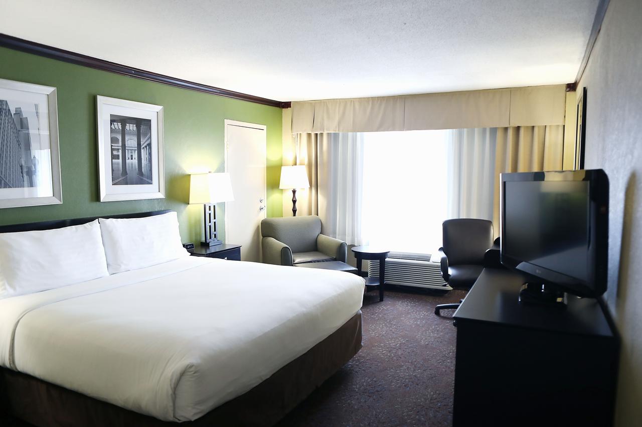 Holiday Inn Chicago/Oak Brook - thumb 16