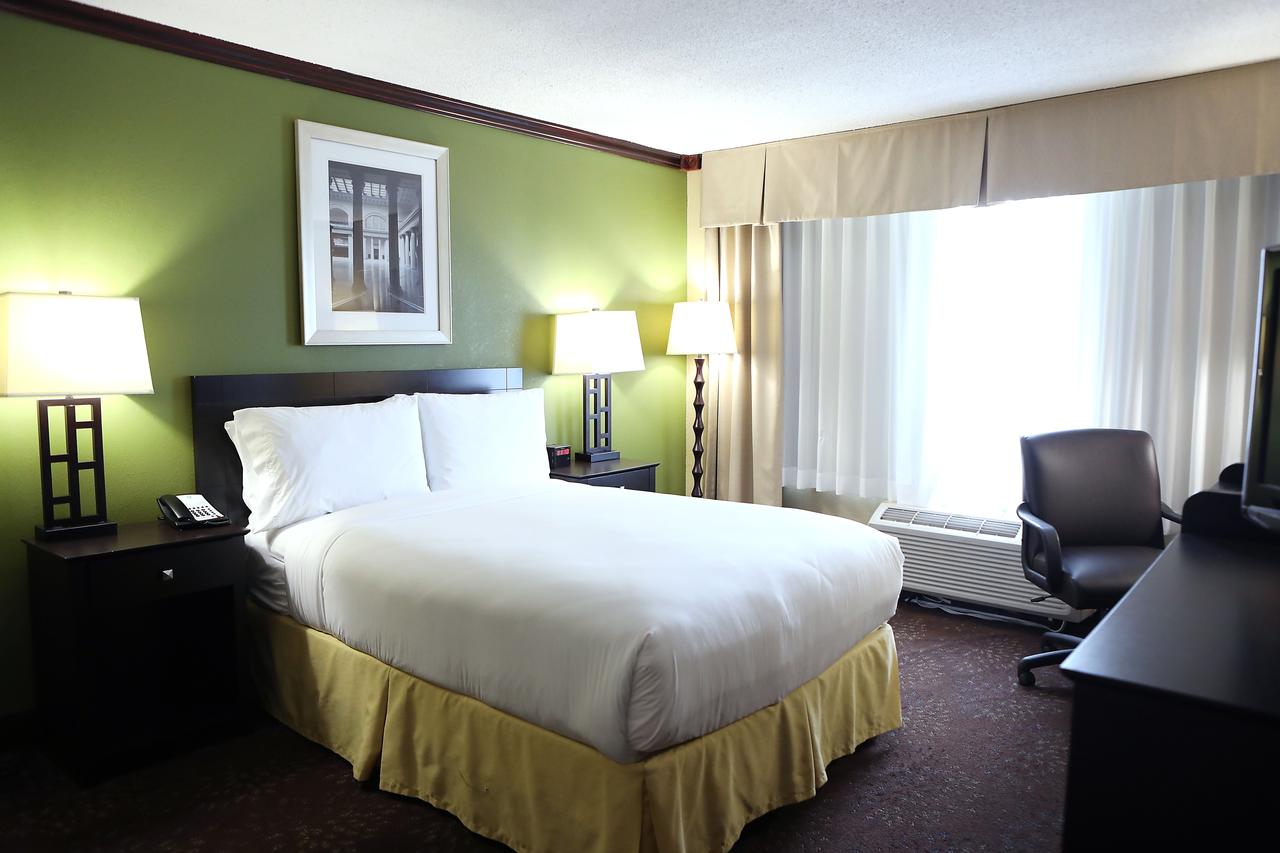 Holiday Inn Chicago/Oak Brook - thumb 17