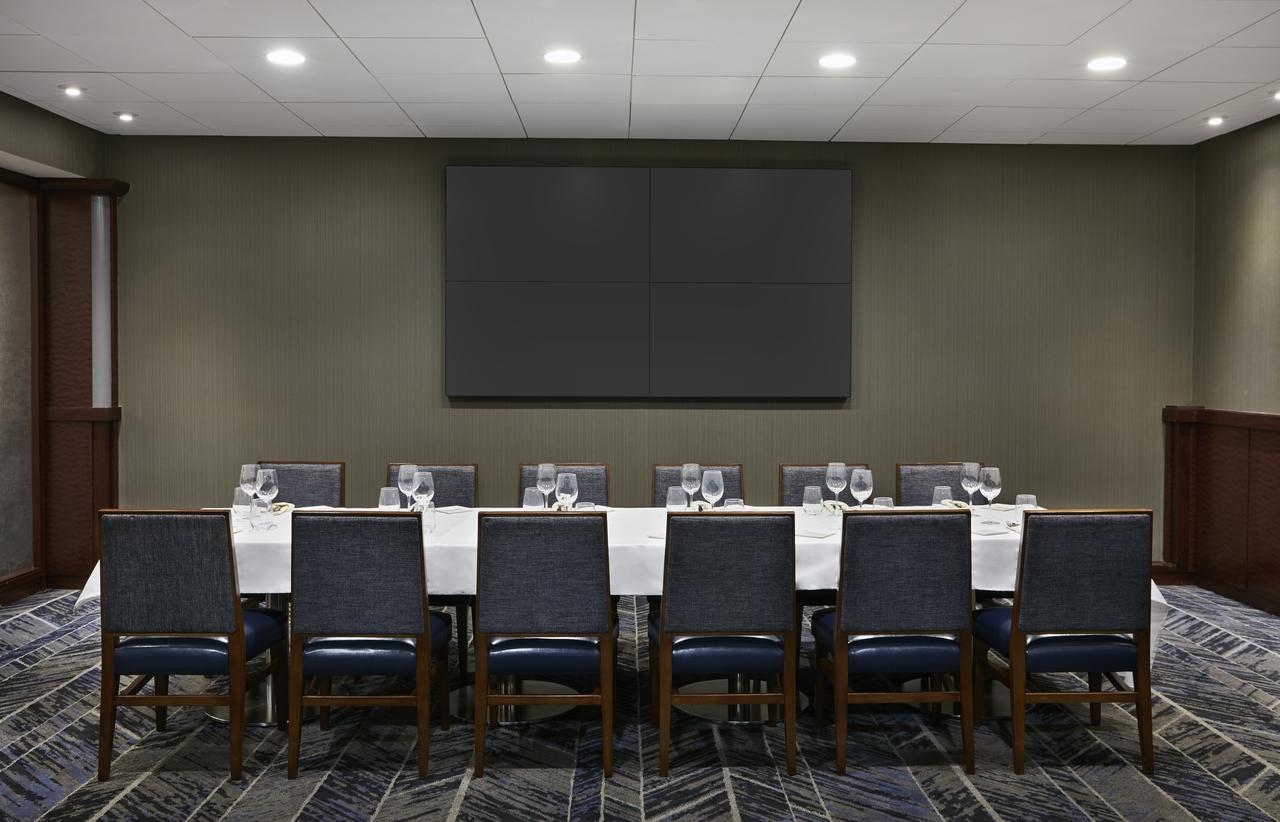 Hilton Chicago O'Hare Airport - thumb 10