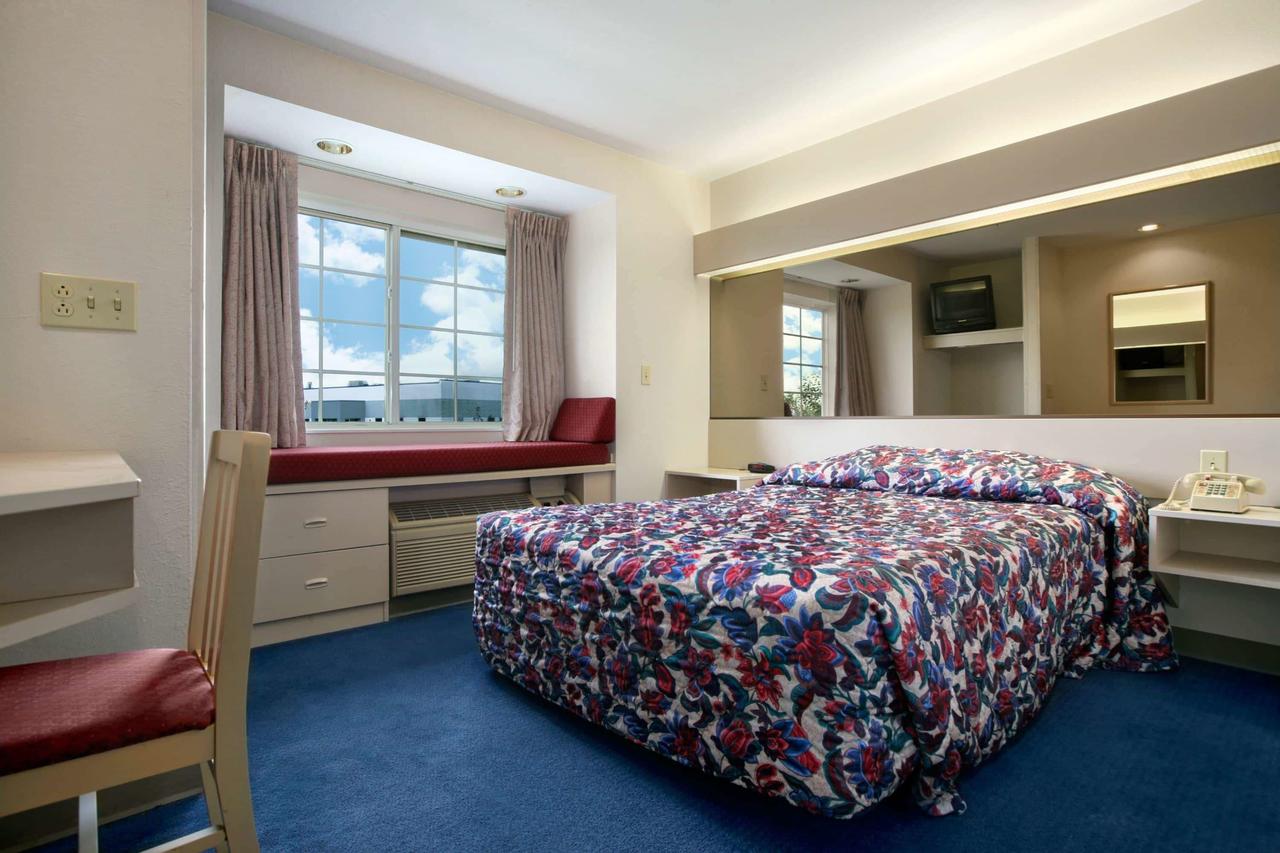 Microtel Inn By Wyndham Champaign - thumb 38