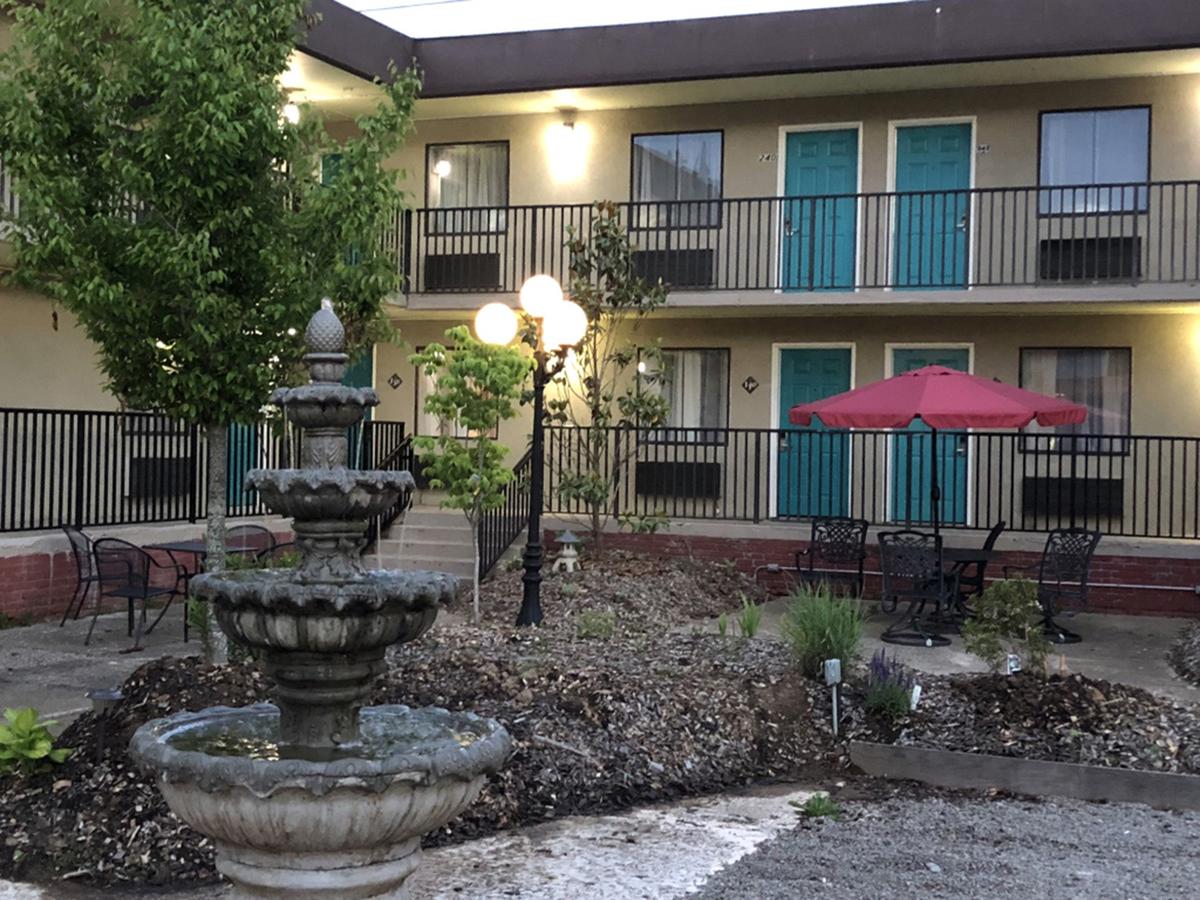 Cascades Inn - thumb 3