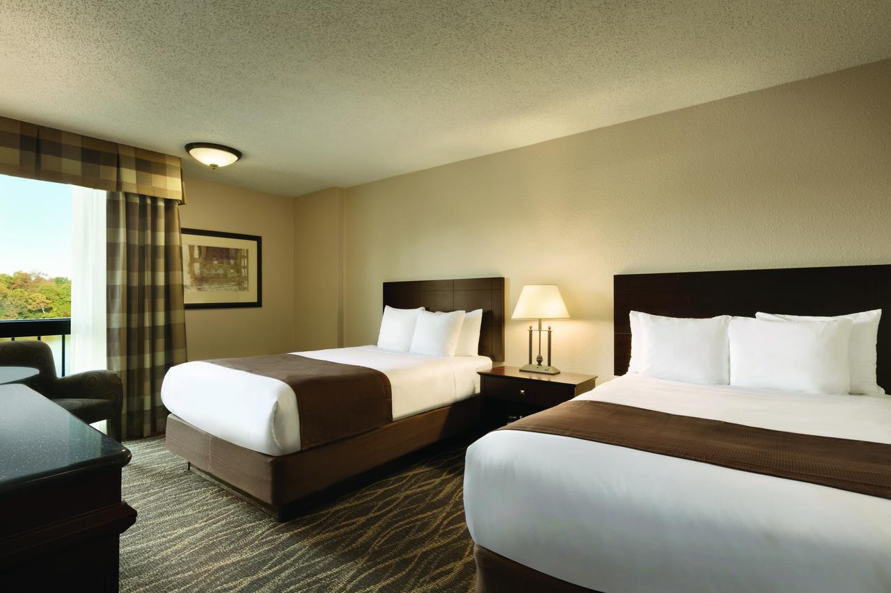 Radisson Hotel Louisville North - thumb 6