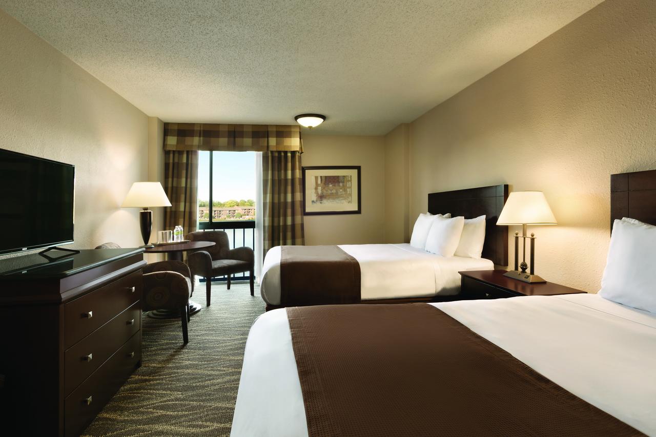Radisson Hotel Louisville North - thumb 7