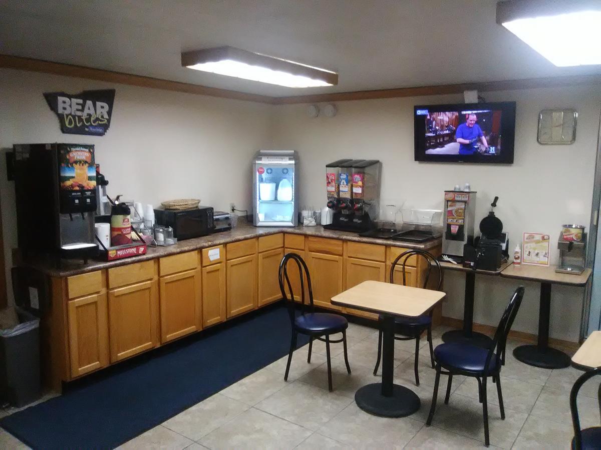 Travelodge By Wyndham Bloomington - thumb 1