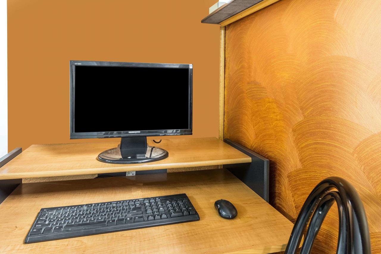 Travelodge By Wyndham Bloomington - thumb 18