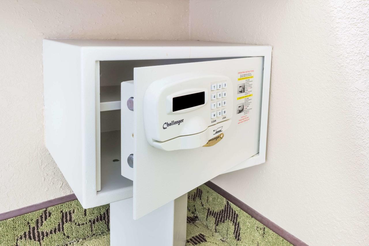 Travelodge By Wyndham Bloomington - thumb 12