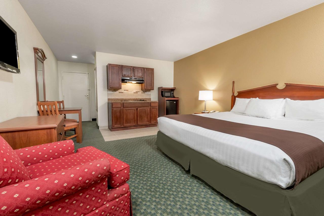 Baymont By Wyndham Kokomo - thumb 16