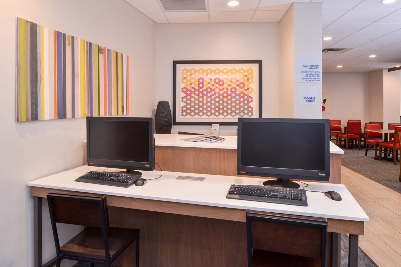 Holiday Inn Express Hotel & Suites Indianapolis Dtn-Conv Ctr Area - thumb 27