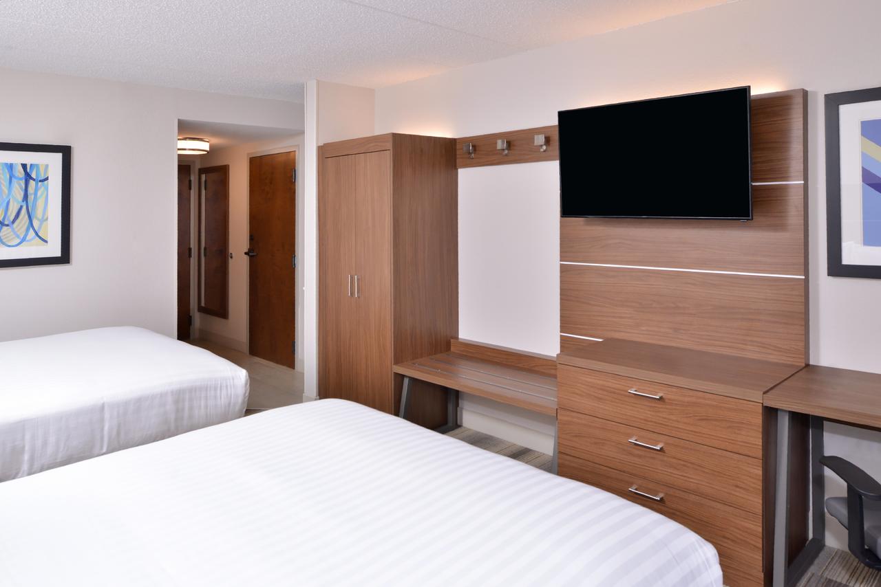 Holiday Inn Express Hotel & Suites Indianapolis Dtn-Conv Ctr Area - thumb 1